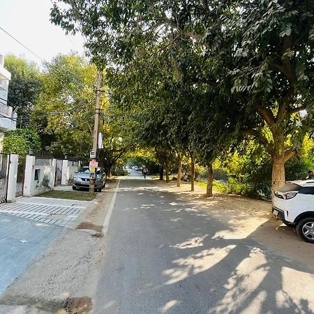 Hotel Starline Sector 28 Gurgaon Dış mekan fotoğraf
