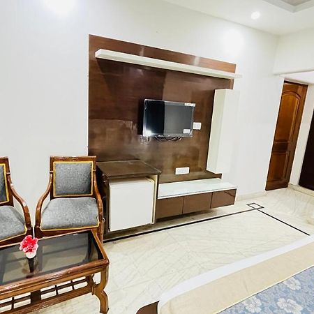 Hotel Starline Sector 28 Gurgaon Dış mekan fotoğraf