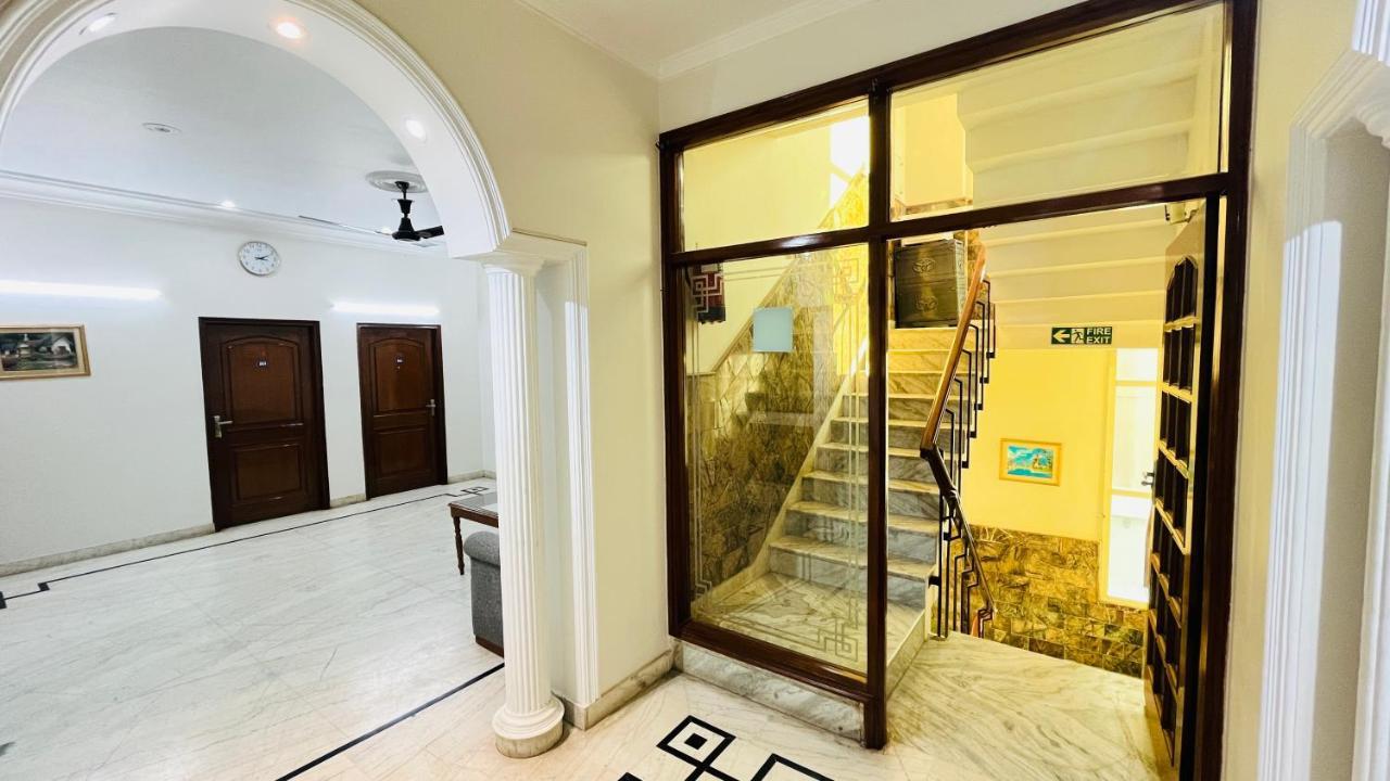 Hotel Starline Sector 28 Gurgaon Dış mekan fotoğraf