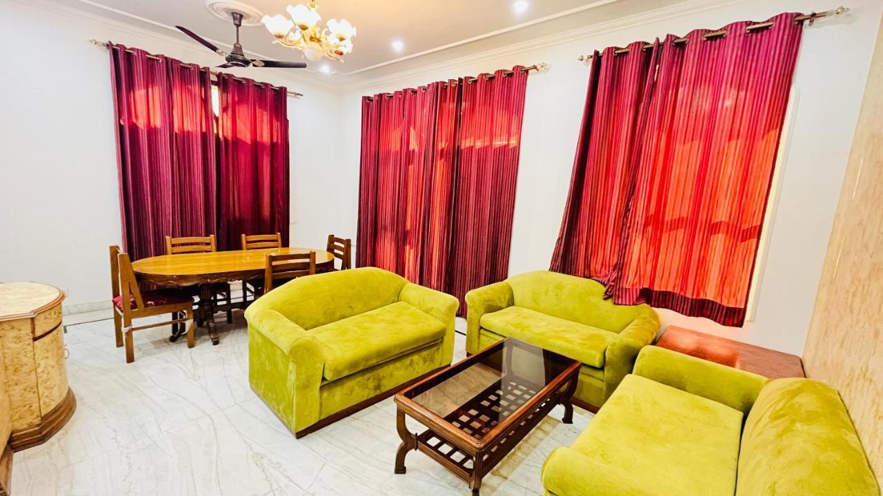 Hotel Starline Sector 28 Gurgaon Dış mekan fotoğraf