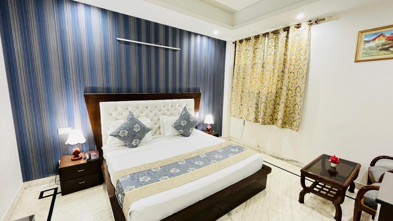 Hotel Starline Sector 28 Gurgaon Dış mekan fotoğraf