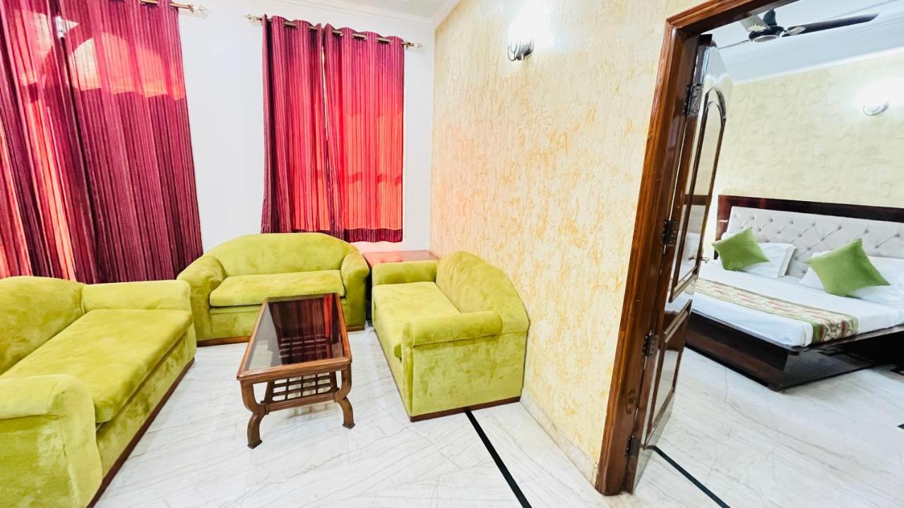 Hotel Starline Sector 28 Gurgaon Dış mekan fotoğraf